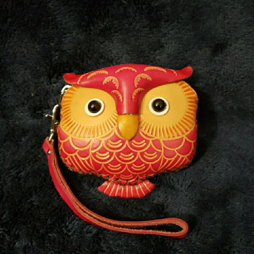 Charming Full Leather Owl-Shaped Coin Purse & Wristlet